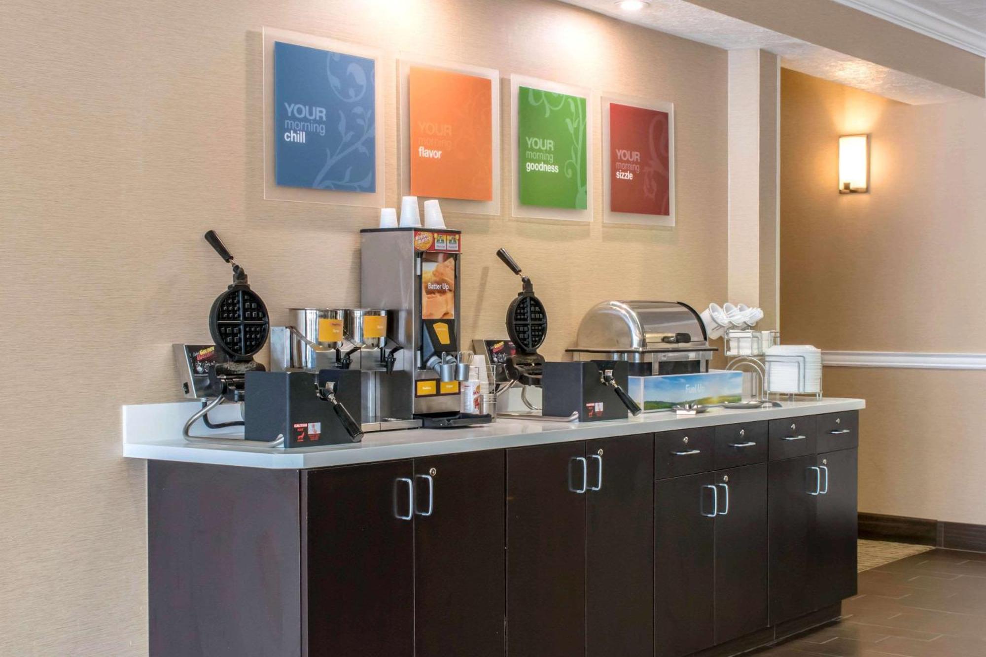 คอมฟอร์ต สวีท สแครนตัน เนียร์ มอนเทจ เมาน์เท็น Hotel ภายนอก รูปภาพ