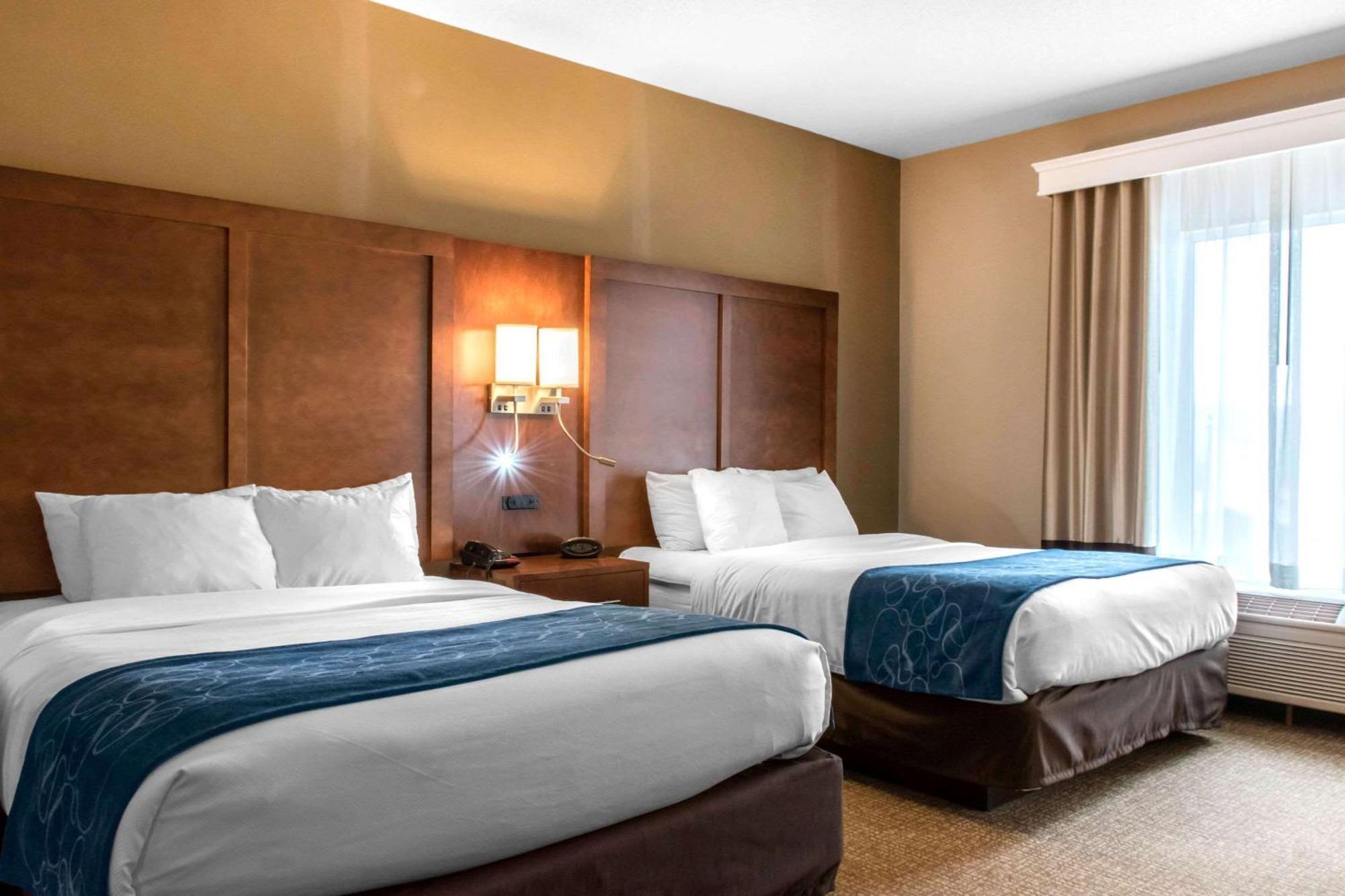 คอมฟอร์ต สวีท สแครนตัน เนียร์ มอนเทจ เมาน์เท็น Hotel ภายนอก รูปภาพ