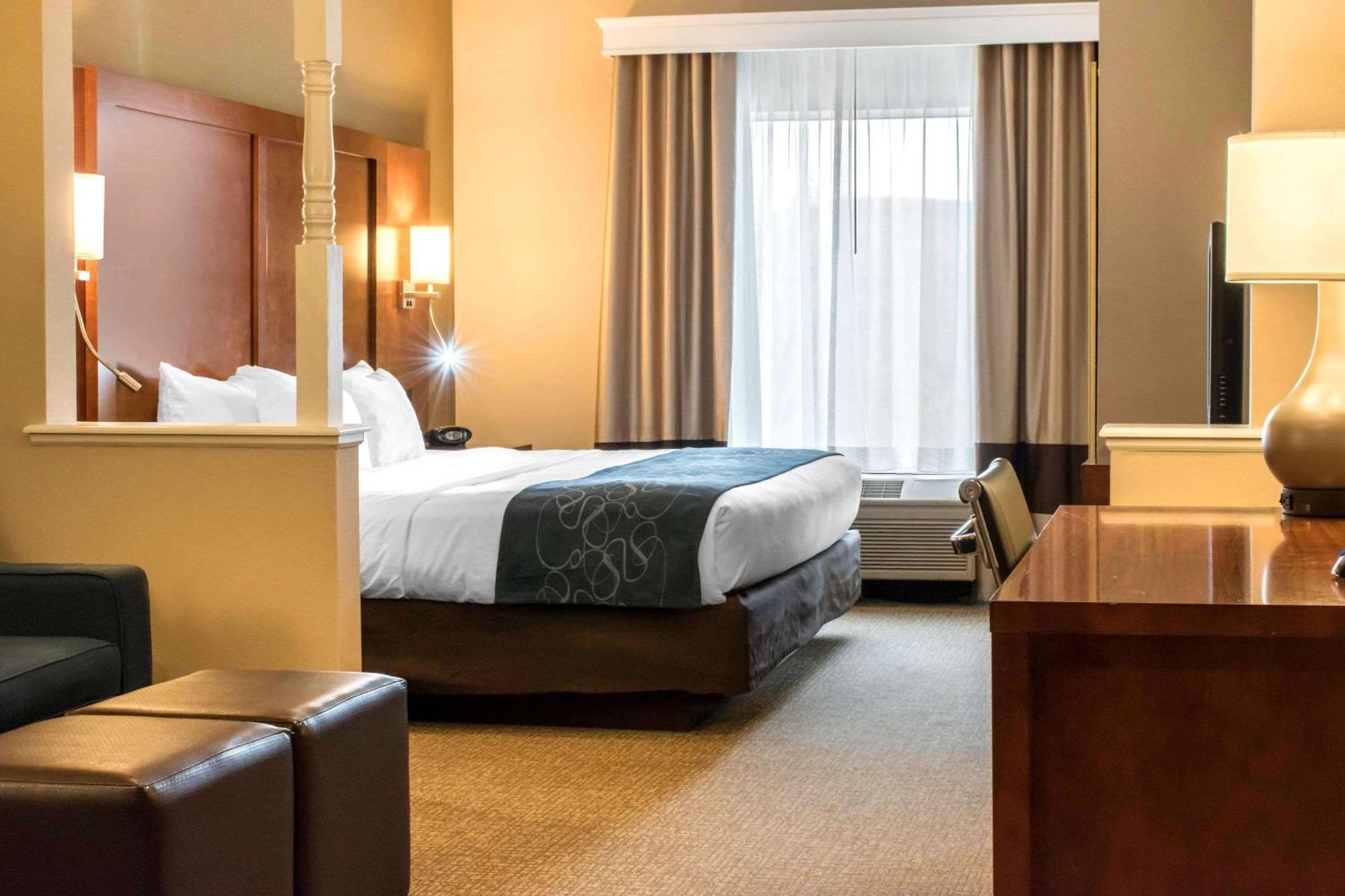 คอมฟอร์ต สวีท สแครนตัน เนียร์ มอนเทจ เมาน์เท็น Hotel ภายนอก รูปภาพ